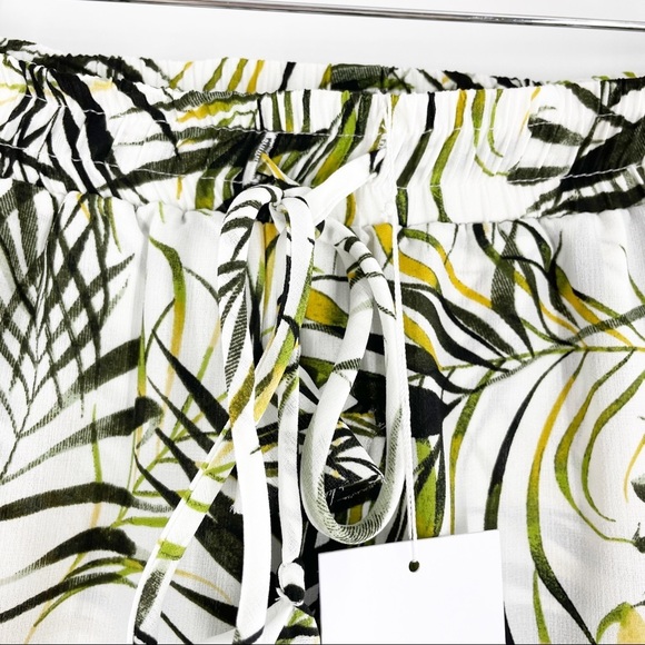 MISA Los Angeles Inca Palm Print Shorts Ruffle Hem Relaxed Fit White Green XS - Picture 7 of 13
